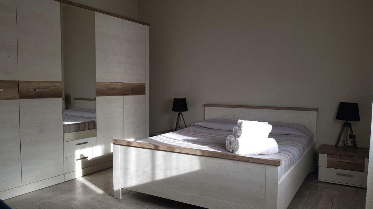 Piero'S Apartment Carbonia Zewnętrze zdjęcie