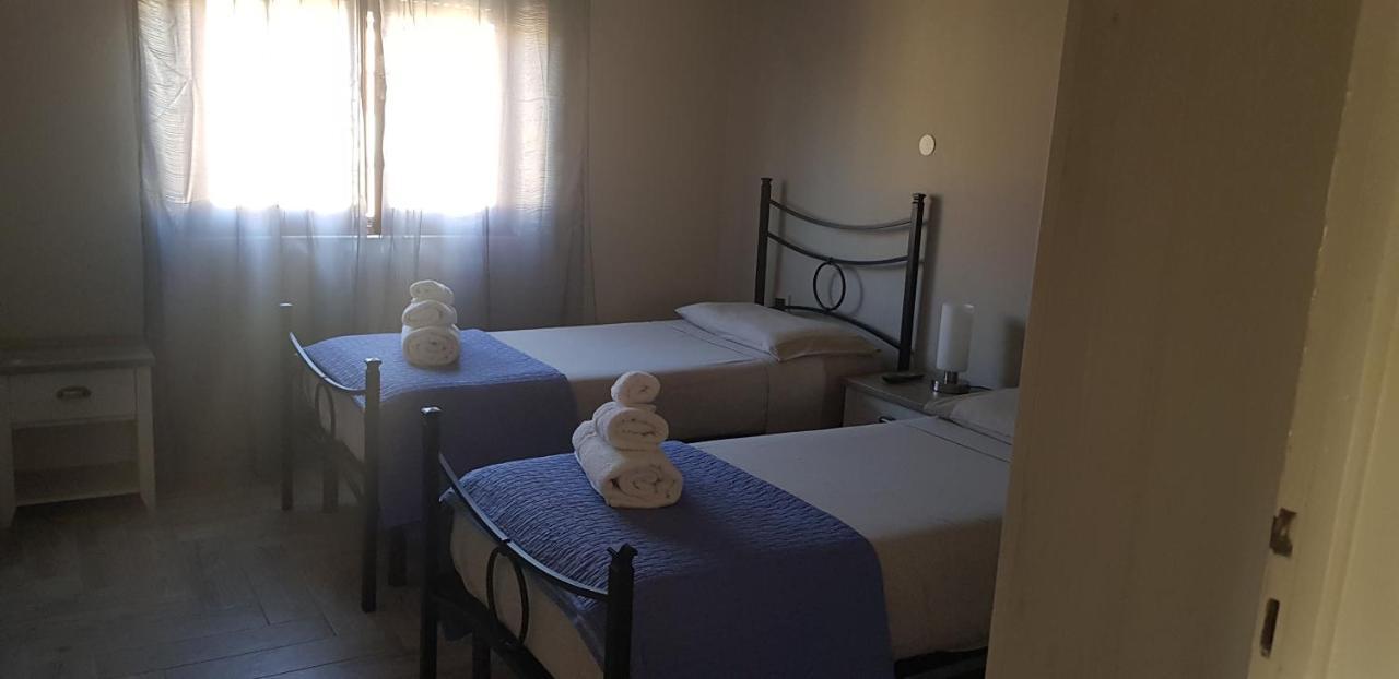 Piero'S Apartment Carbonia Zewnętrze zdjęcie